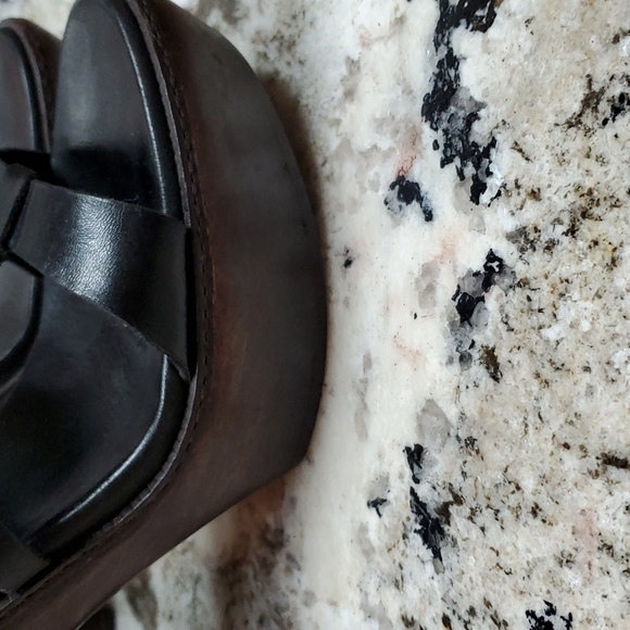 UGG Heel size see foot bed measurement about an 8 Wood Heel Zip Back Beeded - Picture 4 of 16